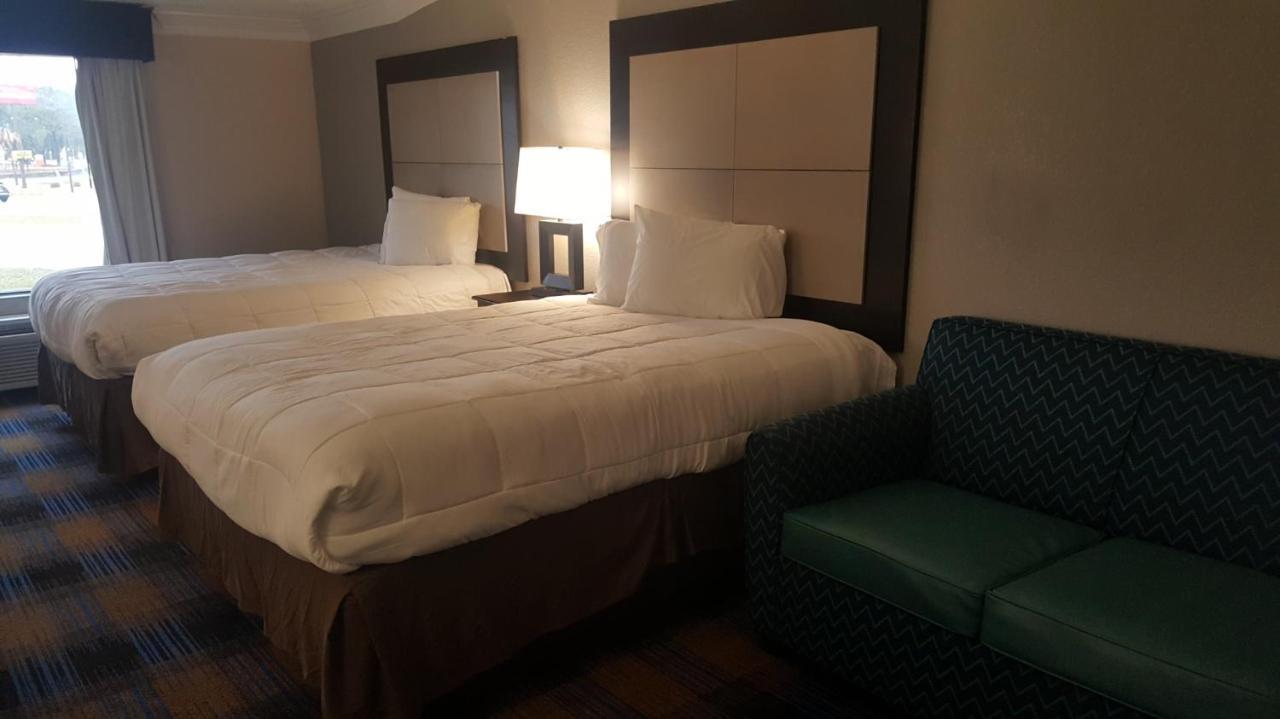 Regency Inn & Suites Пенсакола Экстерьер фото
